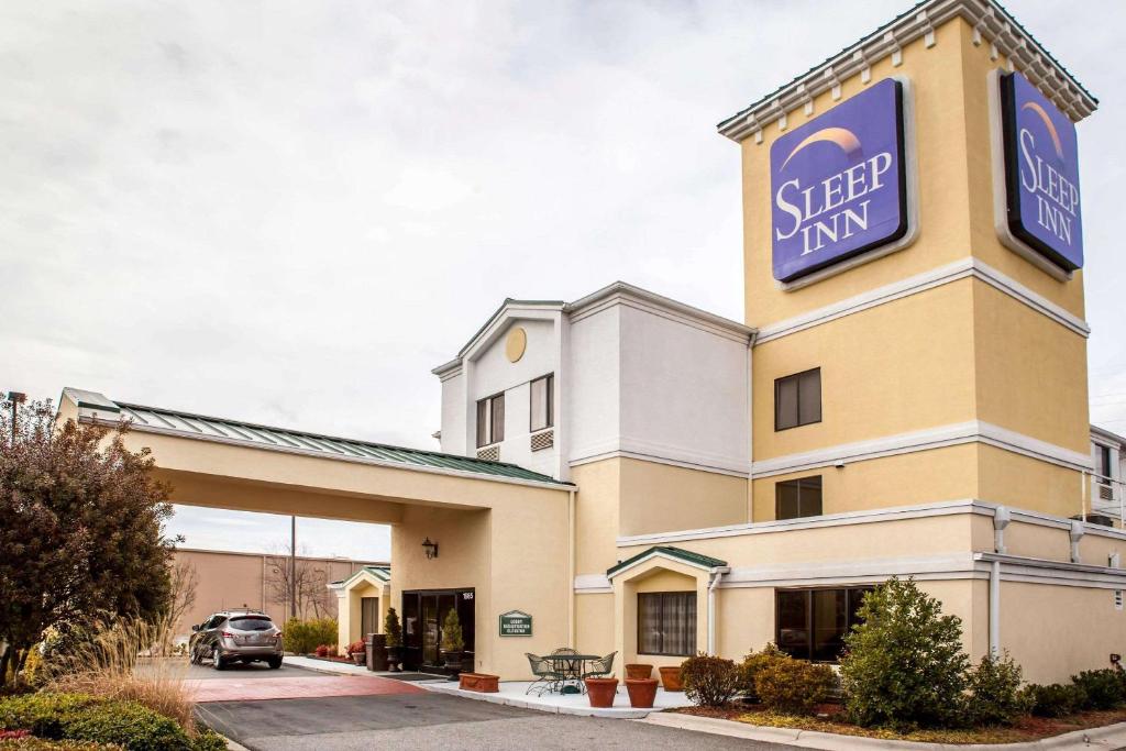 Sleep Inn Hanes Mall Main image 1